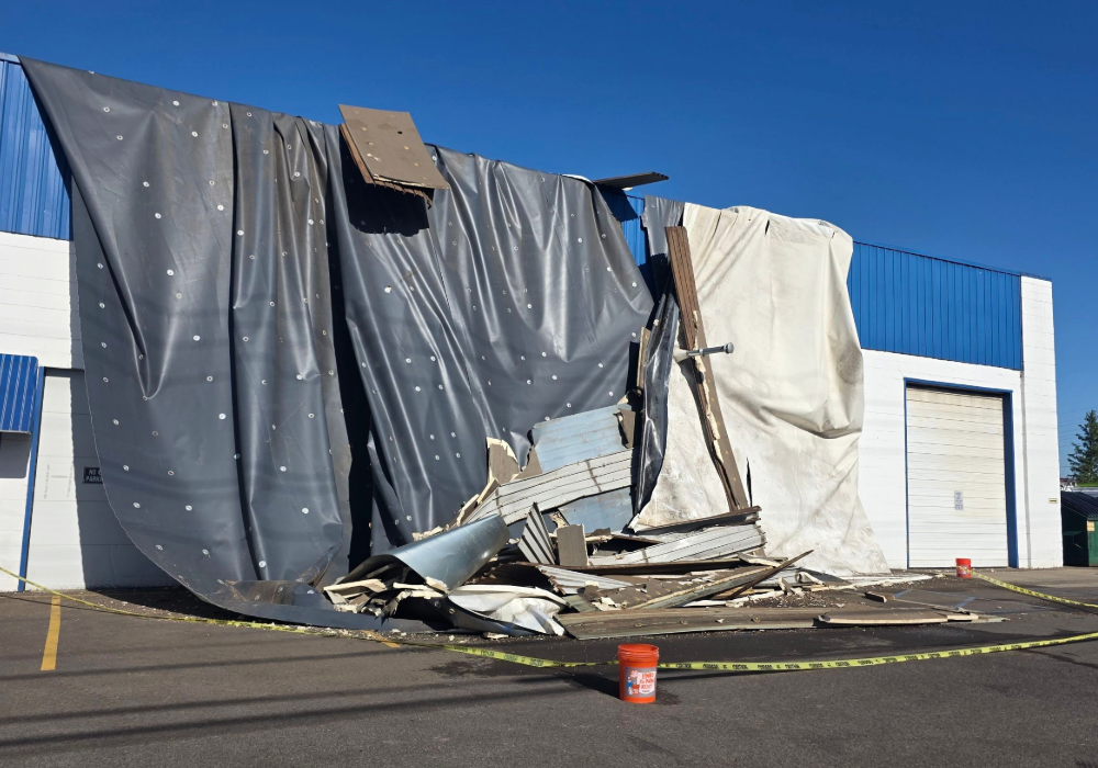 Emergency Commercial Roofing Services Emergency Commercial Roofing Services - 24/7 Response to Flat Roof Emergencies